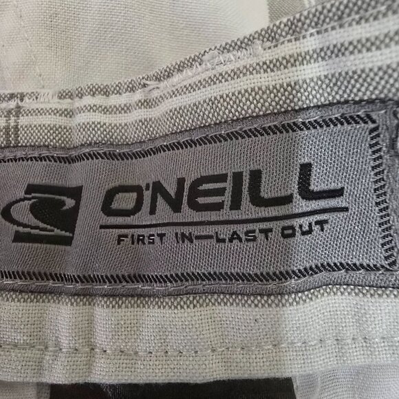 MENS O'NEILL PLAID SHORTS SIZE 28 CREAM AND GRAY GREAT CONDITION - Picture 3 of 7